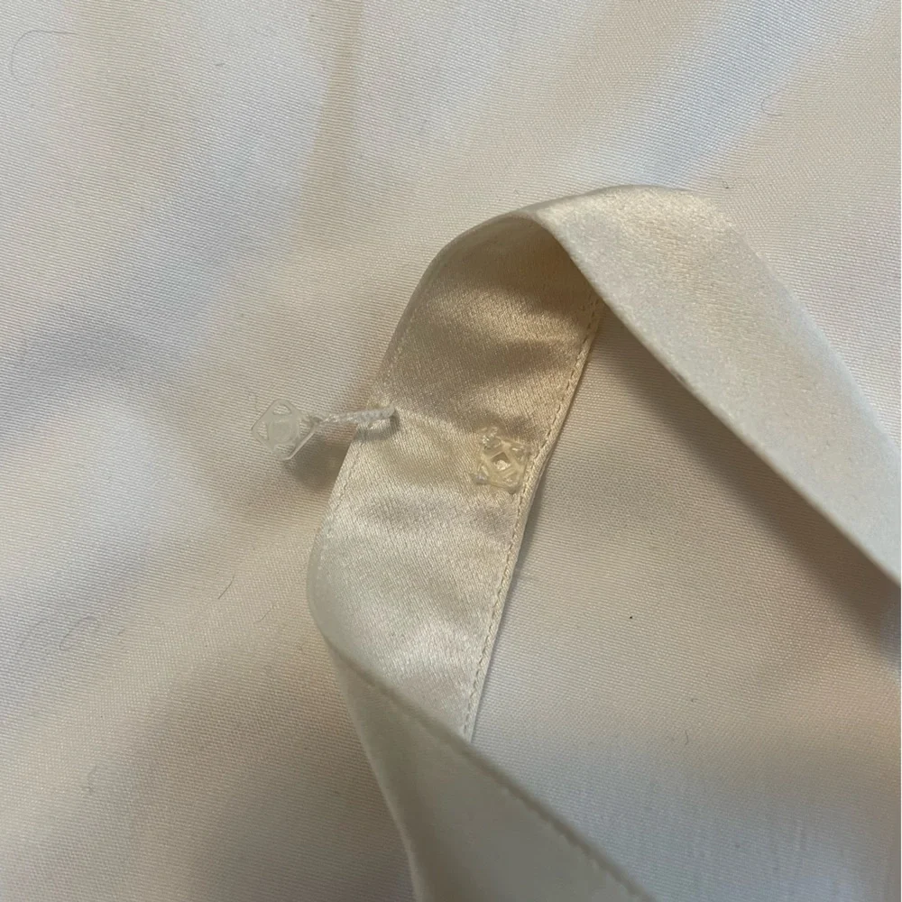 Beautiful Silk and Pearl blouse - Picture 4 of 5